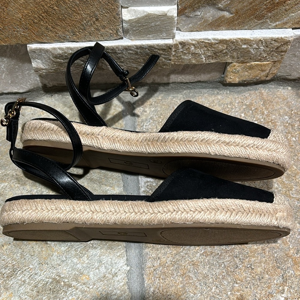 NEW- GBG Guess black espadrilles/mules - Picture 7 of 7
